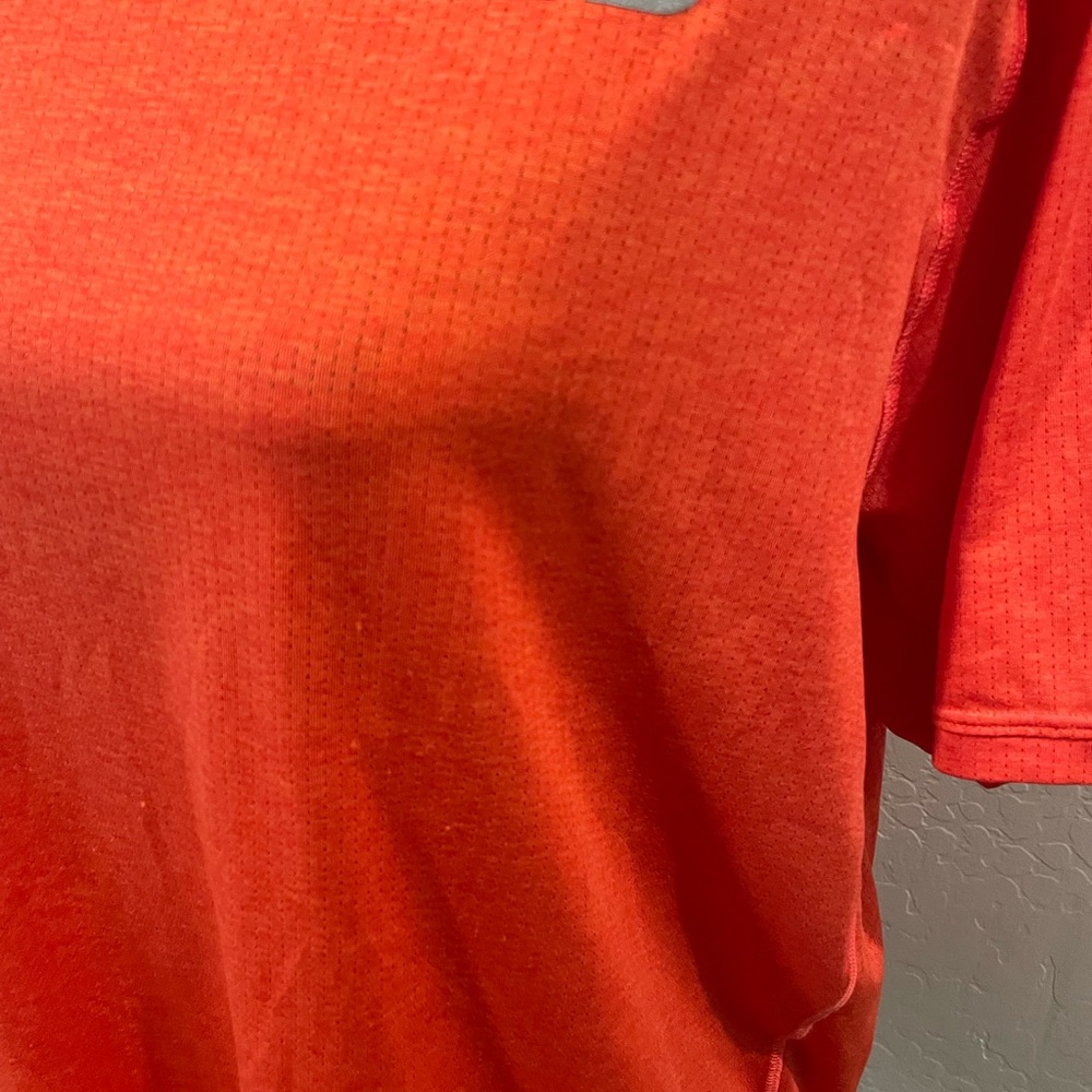 New Balance Athletic Shirt - Picture 2 of 8
